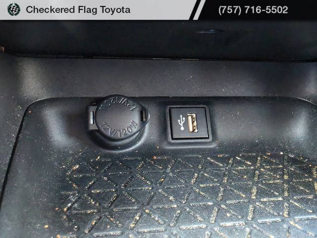Used 2023 Toyota RAV4 LE AWD/4WD image 17