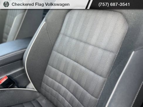 Used 2023 Volkswagen Jetta Sport image 21