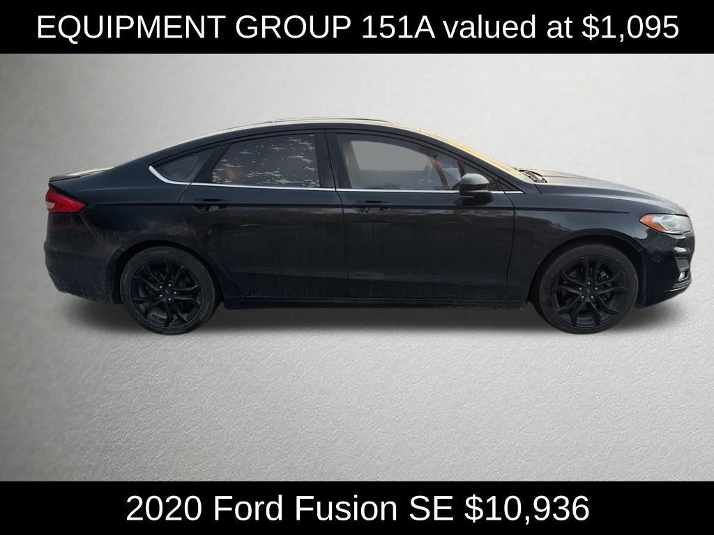 Used 2020 Ford Fusion SE w/ Equipment Group 151A FWD image 2
