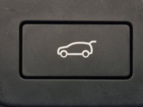 Certified 2025 Land Rover Range Rover SV AWD/4WD image 18