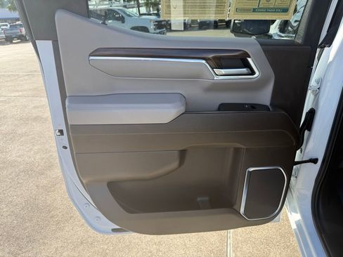 Used 2023 GMC Sierra 1500 SLT image 28