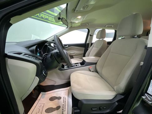 Used 2017 Ford Escape SE w/ Equipment Group 201A image 17