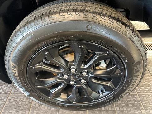 Used 2023 Ford Maverick Lariat w/ Lariat Luxury Package image 5