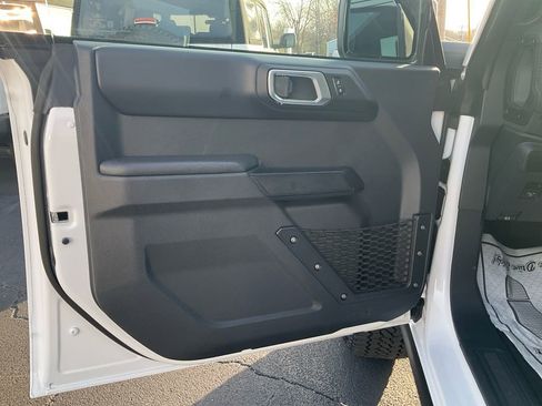 New 2026 Ford Bronco Badlands image 17