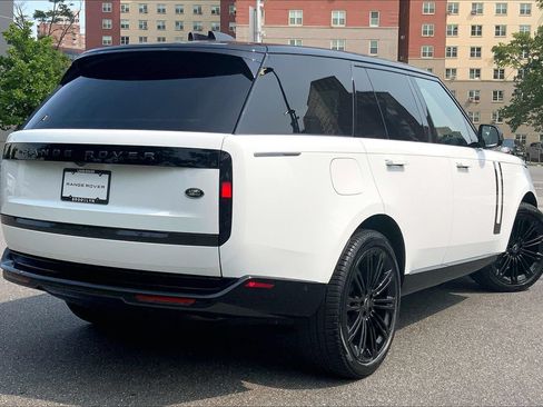 Used 2023 Land Rover Range Rover SE AWD/4WD image 12