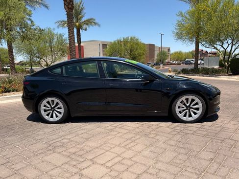 Used 2022 Tesla Model 3 RWD image 2