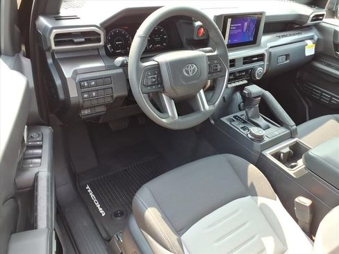 Used 2026 Toyota Tacoma TRD Off-Road AWD/4WD image 10