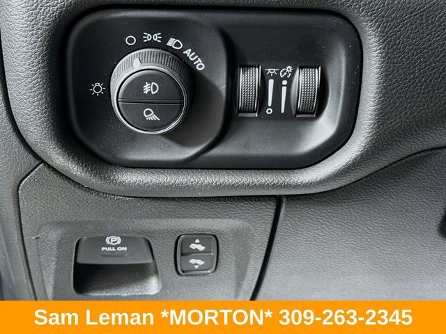 Used 2025 RAM 1500 Laramie w/ Sport Appearance Package AWD/4WD image 10