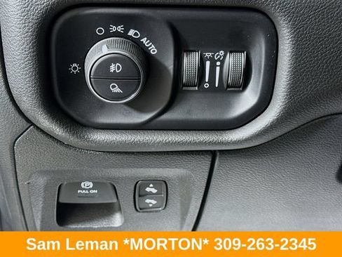 Used 2025 RAM 1500 Laramie w/ Sport Appearance Package AWD/4WD image 10