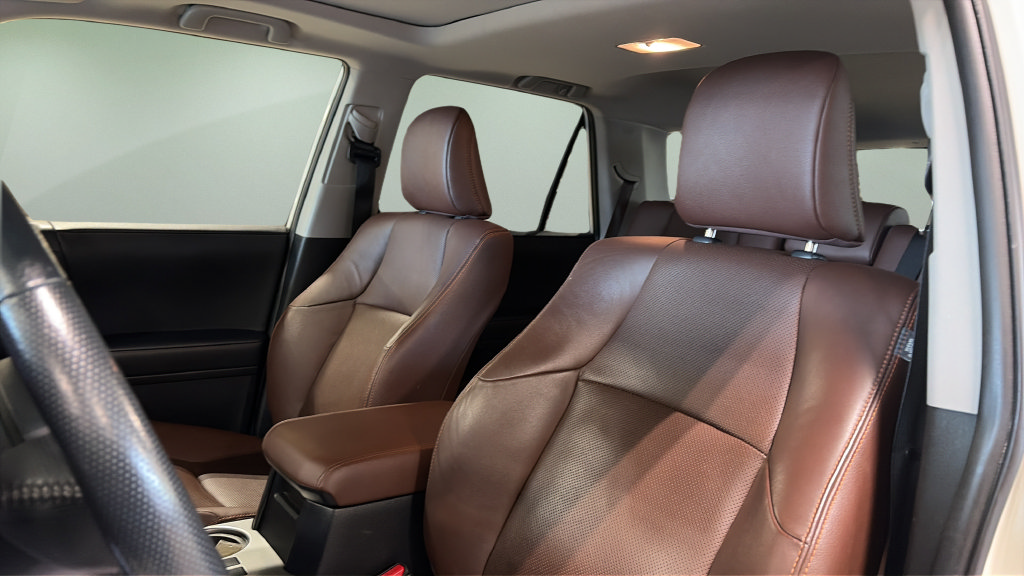 Used 2023 Toyota 4Runner Limited AWD/4WD image 18