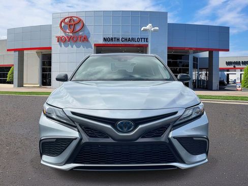 Used 2023 Toyota Camry XSE FWD image 2