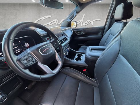 Used 2023 GMC Yukon XL SLT w/ SLT Premium Package image 23