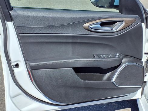 Used 2022 Alfa Romeo Giulia Ti image 29