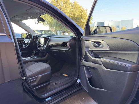 Used 2019 Chevrolet Traverse LT image 52