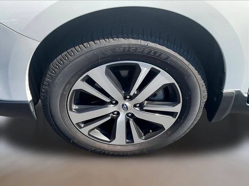 Used 2019 Subaru Outback 2.5i Limited AWD/4WD image 34