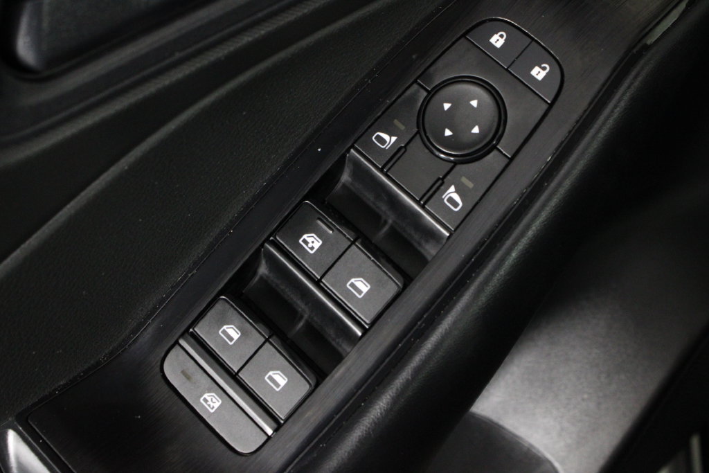 Certified 2025 Nissan Rogue S FWD image 23