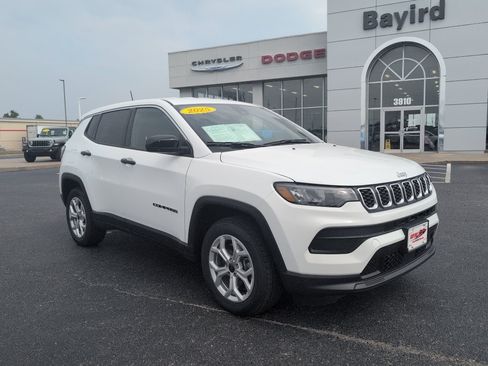 Used 2025 Jeep Compass Sport AWD/4WD image 1