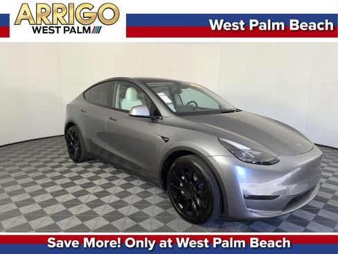 Used 2024 Tesla Model Y Long Range image 1