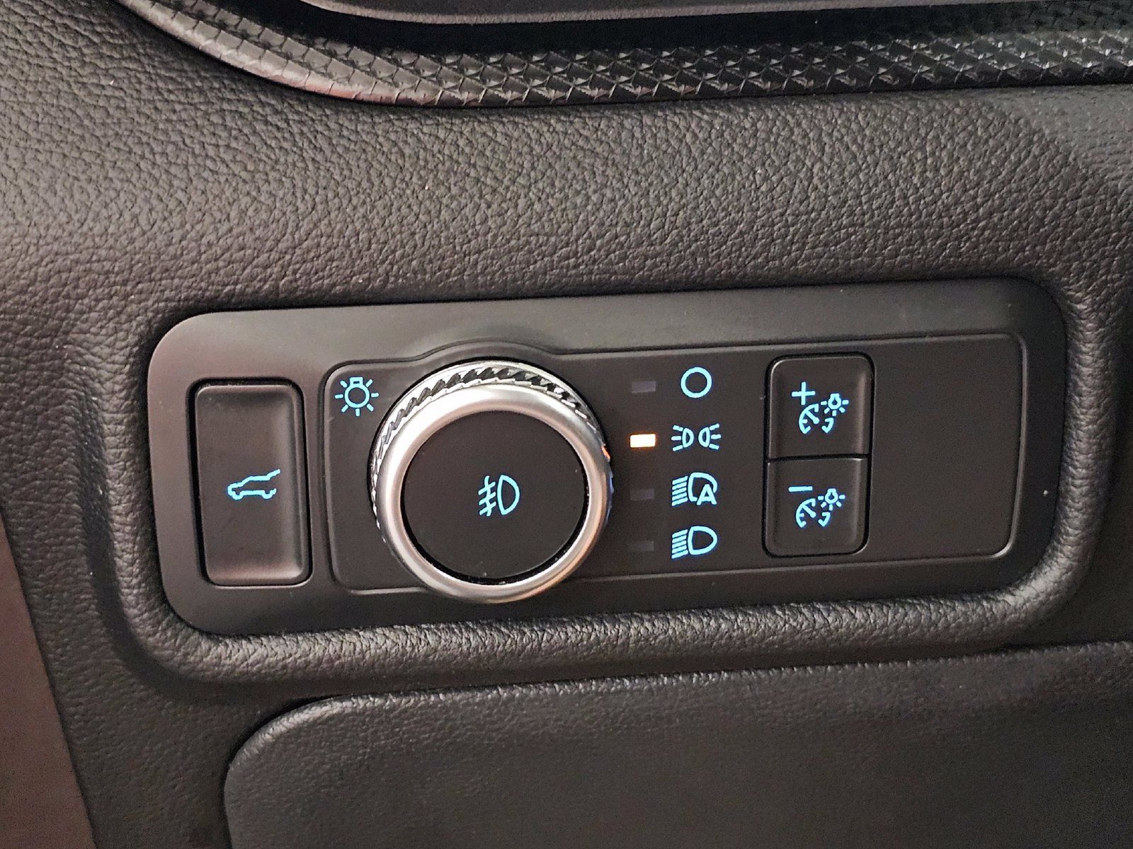 Used 2022 Ford Explorer ST w/ Equipment Group 401A AWD/4WD image 18