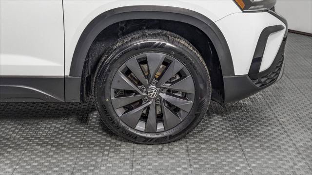 Used 2023 Volkswagen Taos S FWD image 33
