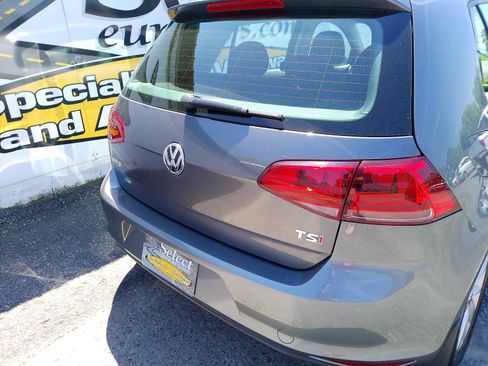 Used 2017 Volkswagen Golf S FWD image 4