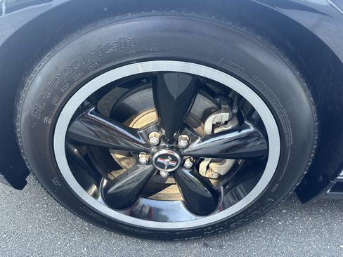 Used 2007 Ford Mustang GT RWD image 34