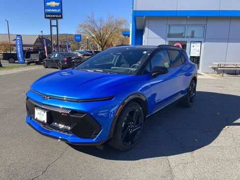 New 2026 Chevrolet Equinox EV RS image 3