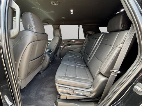 Used 2022 Cadillac Escalade Luxury RWD image 41