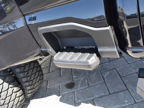 Used 2025 Ford F350 Lariat image 10