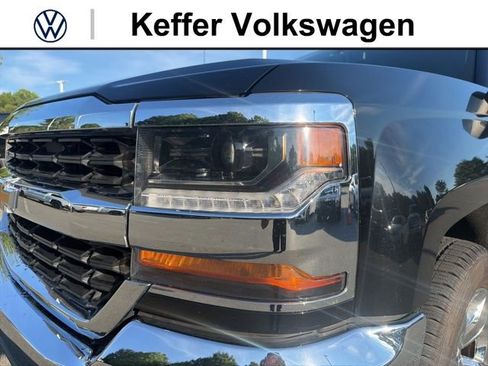 Used 2017 Chevrolet Silverado 1500 LT w/ All Star Edition AWD/4WD image 9