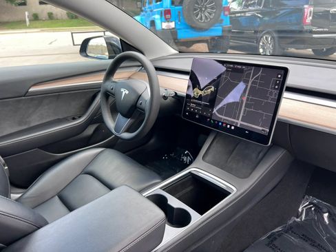 Used 2021 Tesla Model 3 Standard Range Plus RWD image 30
