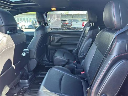 Certified 2025 Toyota Sienna XSE w/ XSE Plus Package AWD/4WD image 15