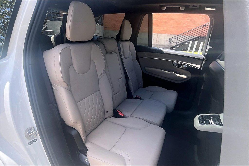 Certified 2026 Volvo XC90 B6 Plus AWD/4WD image 37