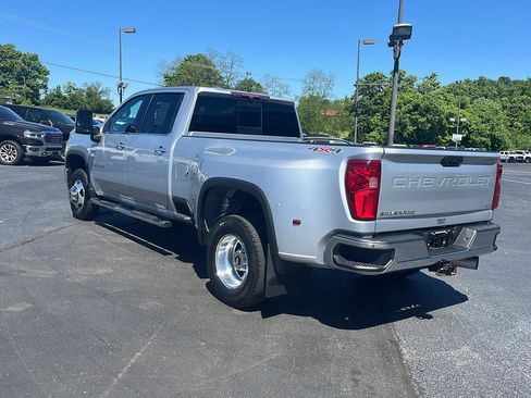 Used 2022 Chevrolet Silverado 3500 LTZ w/ LTZ Convenience Package AWD/4WD image 3