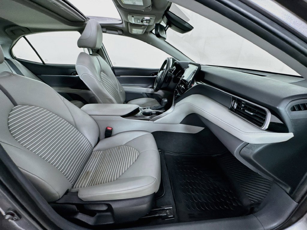 Used 2022 Toyota Camry SE w/ Audio Upgrade Package FWD image 34