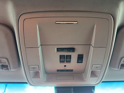 Used 2019 GMC Sierra 3500 Denali AWD/4WD image 28