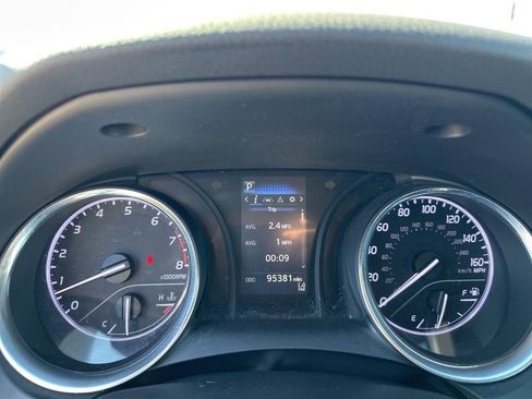 Used 2020 Toyota Camry SE image 20