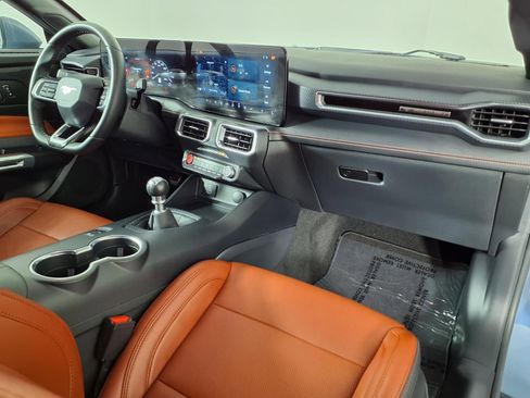 Used 2025 Ford Mustang GT Premium RWD image 7
