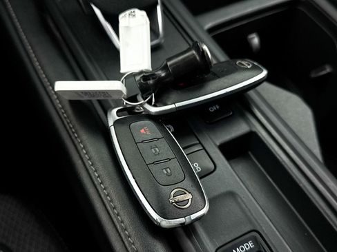 Used 2024 Nissan Pathfinder S FWD image 36