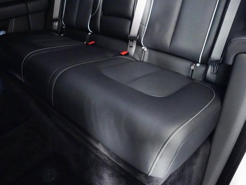 Used 2024 Rolls-Royce Cullinan Black Badge image 42