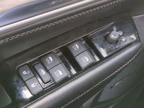 Used 2024 Jeep Wagoneer L Series II w/ Flexible Seating Group image 27