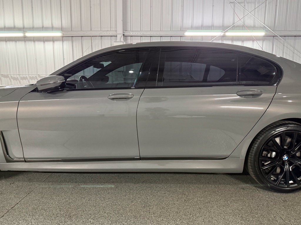 Used 2022 BMW 750i xDrive w/ Executive Package AWD/4WD image 14
