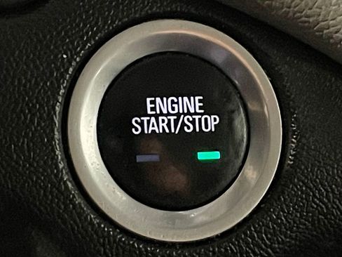 Used 2023 Chevrolet Equinox LS image 28