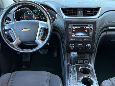 Used 2016 Chevrolet Traverse LT FWD image 25