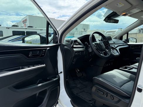 Used 2026 Honda Odyssey Elite image 15