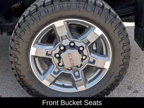 Used 2025 GMC Sierra 2500 SLT w/ SLT Convenience Package AWD/4WD image 10