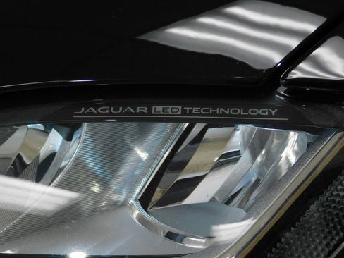 Used 2020 Jaguar F-PACE SVR AWD/4WD image 16