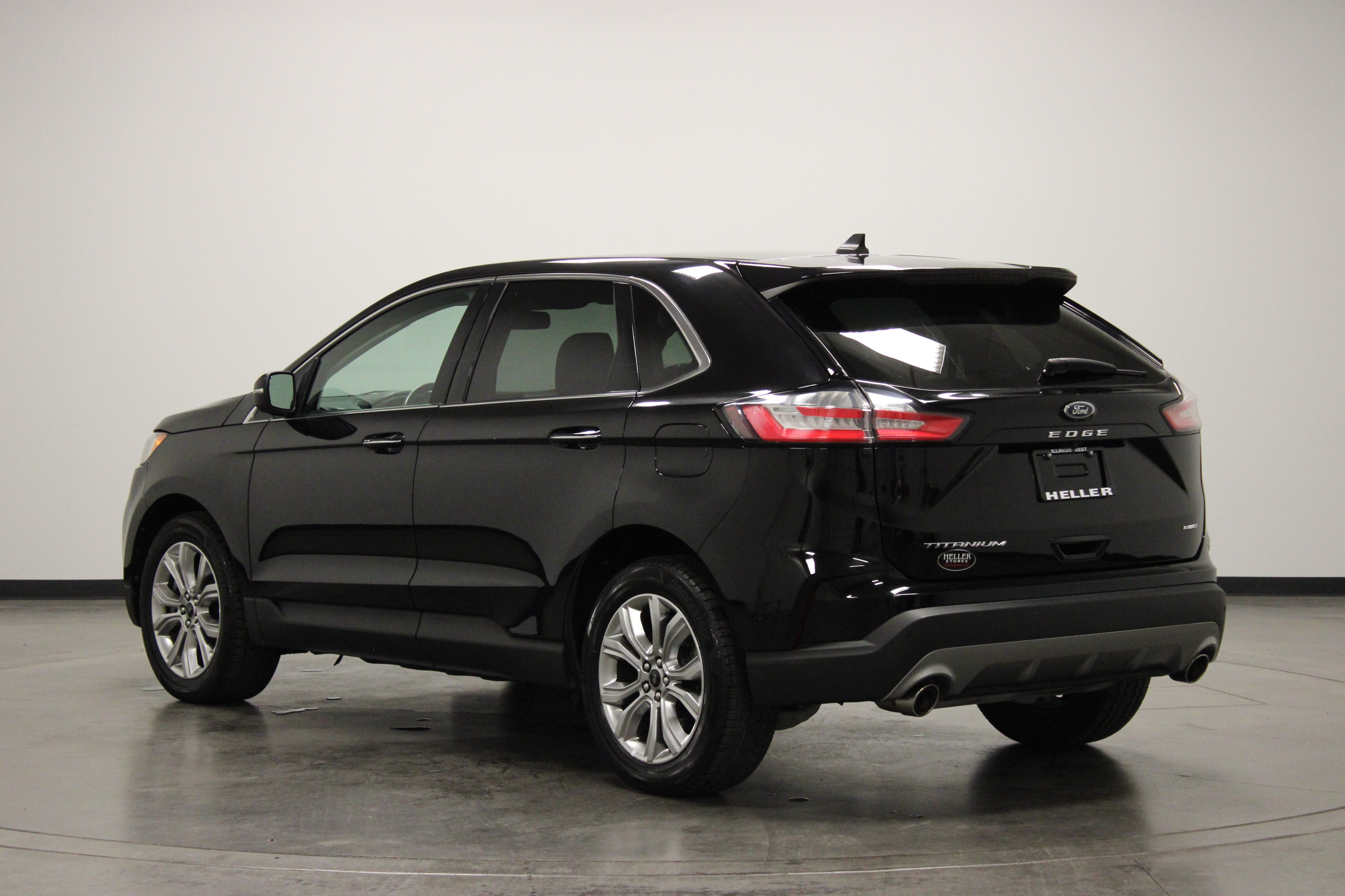 Used 2024 Ford Edge Titanium AWD/4WD image 6
