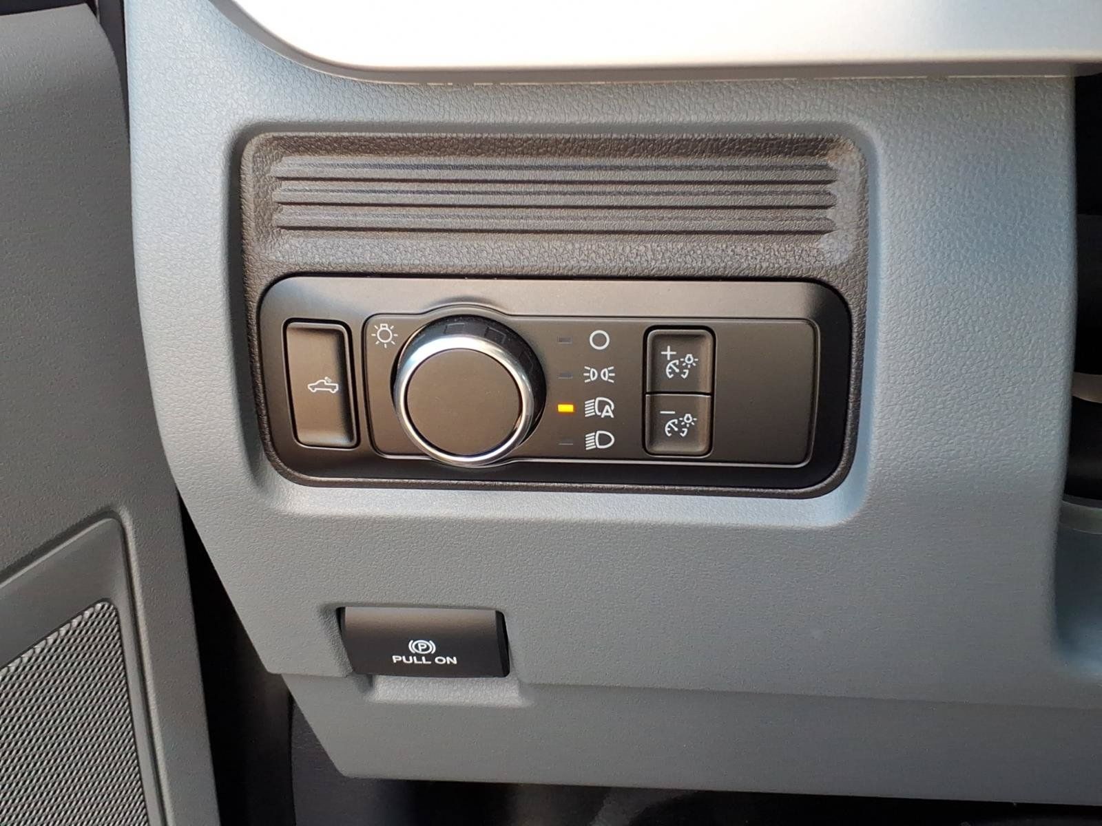 Used 2024 Ford F250 XL RWD image 15