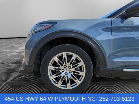 Certified 2025 Ford Explorer Active w/ Active Comfort Package AWD/4WD image 14